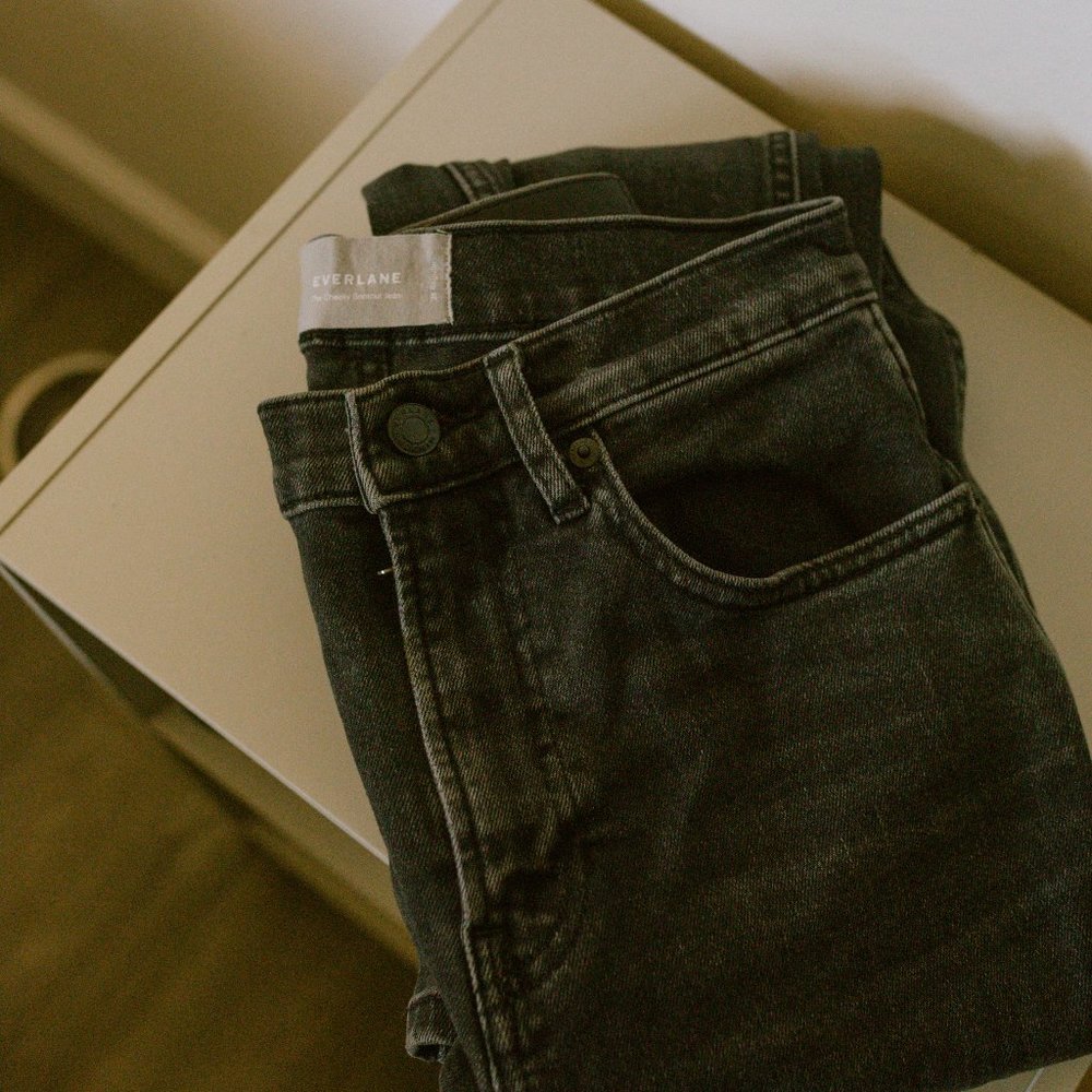 EVERLANE 90s Cheeky Jean | High Rise | Washed Black